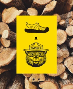 Keen Men's Newport Retro X Smokey Bear | Smokey Bear/Military Olive 16 Keen Men's Newport Retro X Smokey Bear | Smokey Bear/Military Olive -Keen M W Newport Smokey Lifestyle Single Left