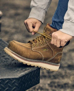 Keen Women's Cincinnati 6" Waterproof Boot (Carbon-Fiber Toe) | Belgian/Sandshell -Keen SDD 505 PDP Cincinnati 1023224 Left Image