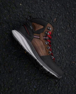 Keen Men's Red Hook Waterproof Boot (Carbon-Fiber Toe) | Tobacco/Black 13 Keen Men's Red Hook Waterproof Boot (Carbon-Fiber Toe) | Tobacco/Black -Keen SDD 604 RedHook 1024576 Right Image 1