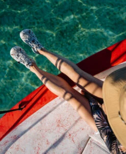 Keen Women's Drift Creek H2 Sandal | Black/Black 16 Keen Women's Drift Creek H2 Sandal | Black/Black -Keen WDriftCreekH2LifestylePDPLeft ee4e2762 6eab 4a7e b1cc ab755aa33f3e