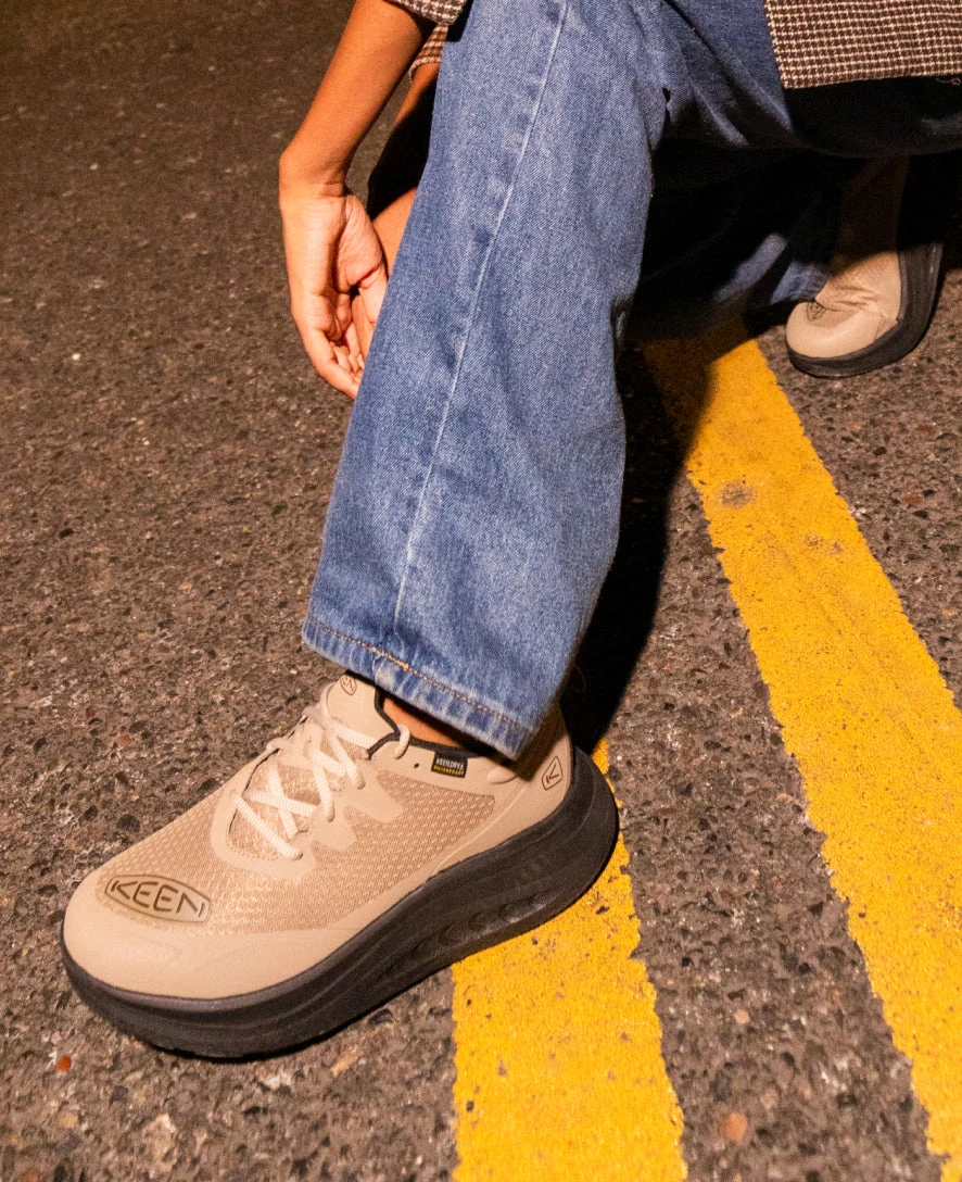 Keen Women's WK400 Waterproof Walking Shoe | Timberwolf/Black 8 Keen Women's WK400 Waterproof Walking Shoe | Timberwolf/Black - Image 8